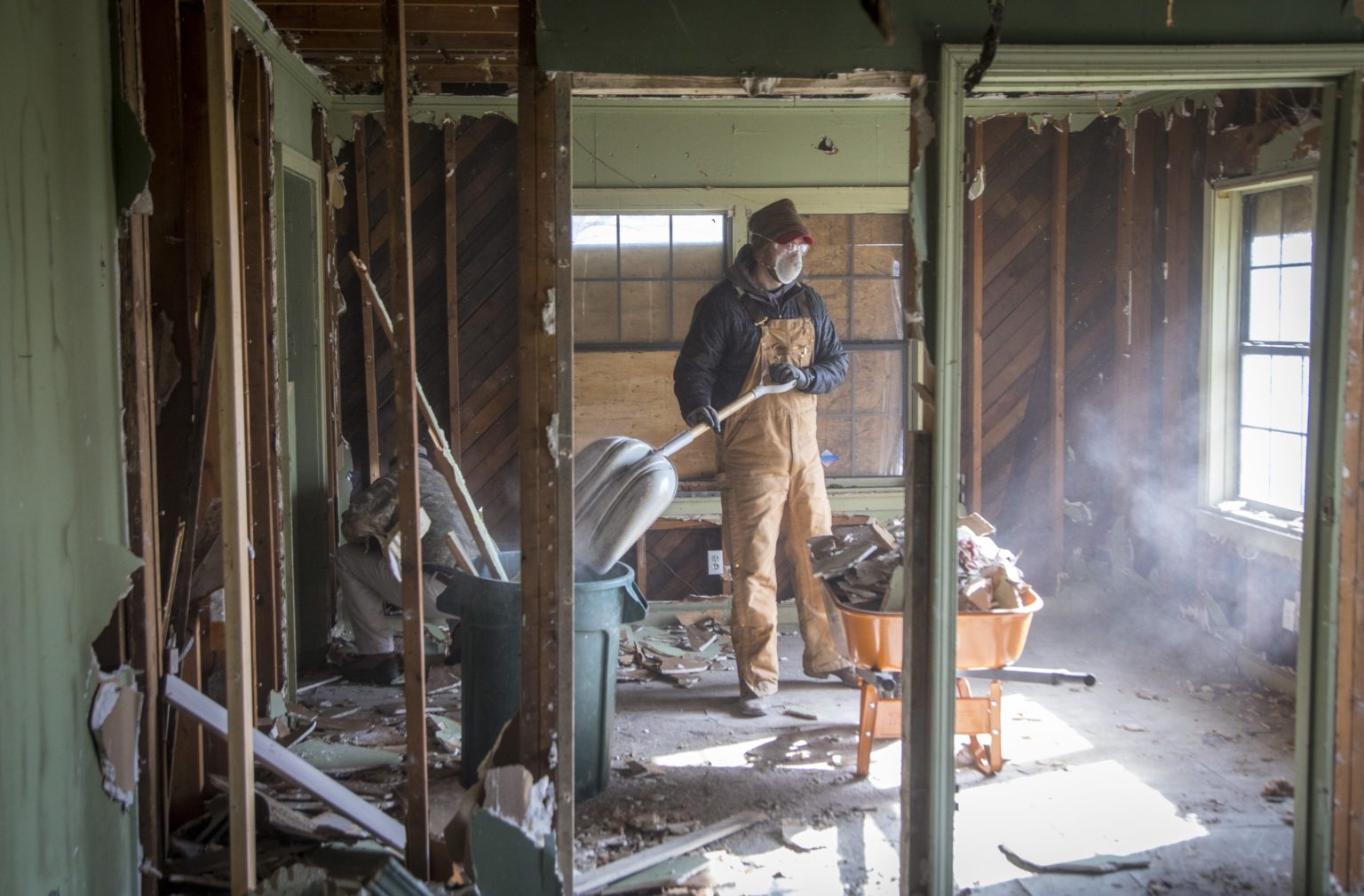 Lehman-Roberts and sister company Memphis Stone & Gravel team members work to help restore the Affordable Renters Program space on their annual Day of Service in 2020.